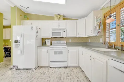 211 S Heron Drive Briny Breezes FL 33435
