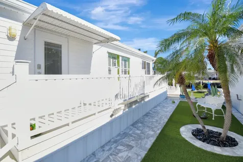 211 S Heron Drive Briny Breezes FL 33435