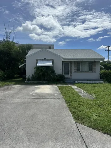 83 W 37th Street Riviera Beach FL 33404