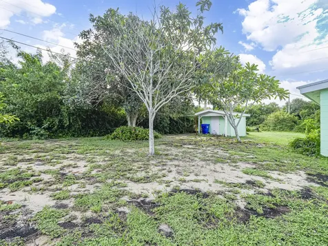 2448 1st Court Vero Beach FL 32962
