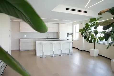 605 Lincoln Road Miami Beach FL 33139
