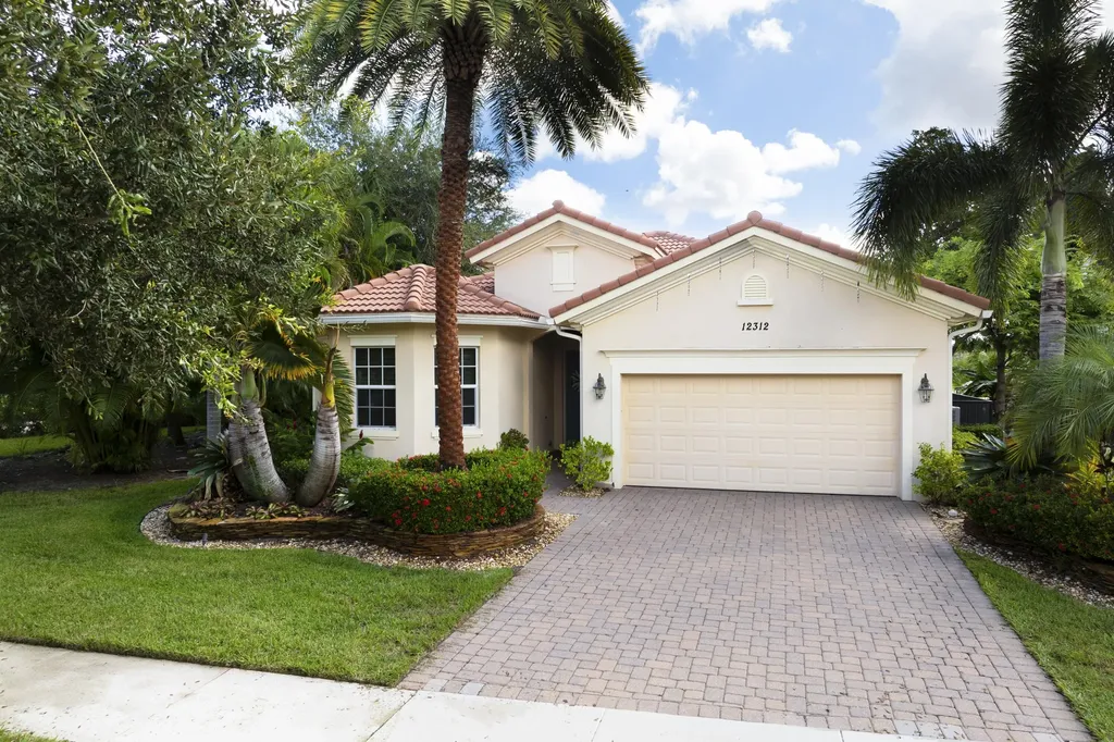 12312 Aviles Circle Palm Beach Gardens FL 33418