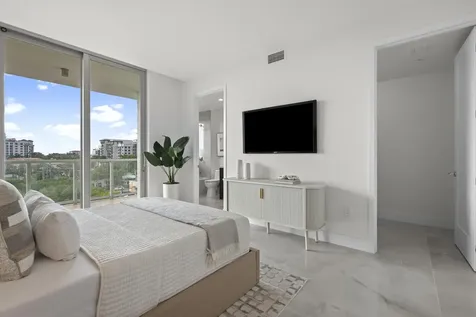475 E Royal Palm Road Boca Raton FL 33432