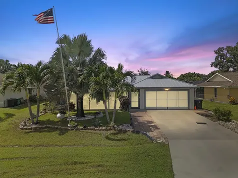 2456 Se Blackhorse Street Port Saint Lucie FL 34984