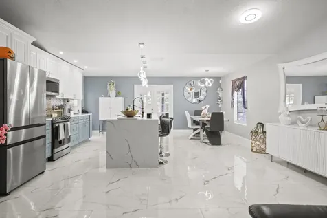 2456 Se Blackhorse Street Port Saint Lucie FL 34984