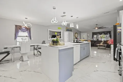 2456 Se Blackhorse Street Port Saint Lucie FL 34984