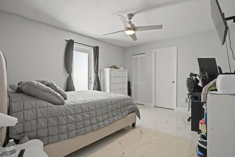 2456 Se Blackhorse Street Port Saint Lucie FL 34984
