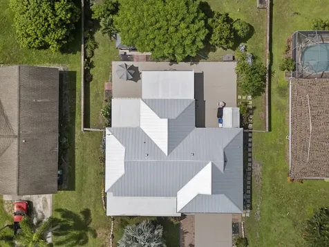 2456 Se Blackhorse Street Port Saint Lucie FL 34984