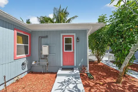 2396 Easy Street Palm Beach Gardens FL 33410