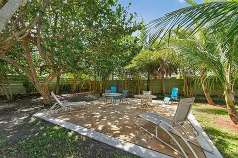 2396 Easy Street Palm Beach Gardens FL 33410
