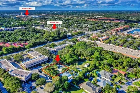 2396 Easy Street Palm Beach Gardens FL 33410