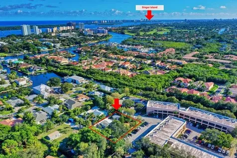 2396 Easy Street Palm Beach Gardens FL 33410