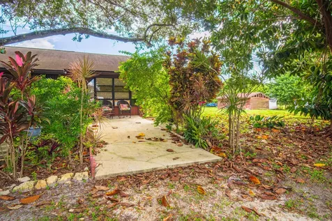 17672 38th Road The Acreage FL 33470