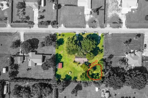 17672 38th Road The Acreage FL 33470