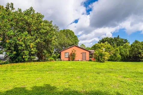 17672 38th Road The Acreage FL 33470