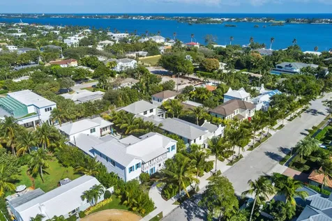 215 Summa Street West Palm Beach FL 33405