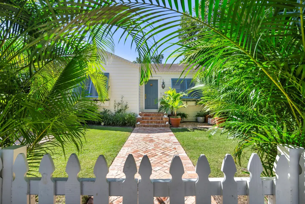 744 Avon Road West Palm Beach FL 33401