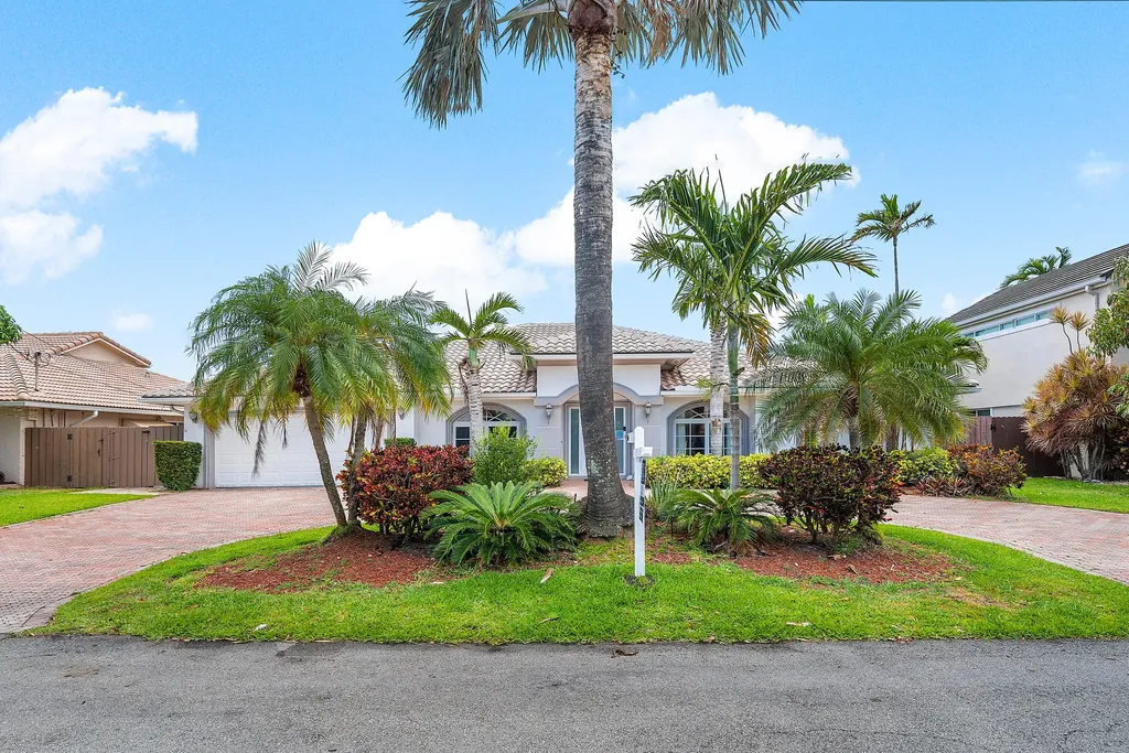 41 Castle Harbor Island Fort Lauderdale FL 33308