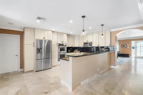 41 Castle Harbor Island Fort Lauderdale FL 33308