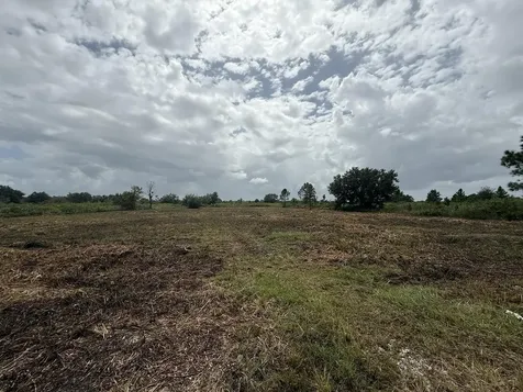 18086 NW 270th Street Okeechobee FL 34972