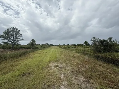 18086 NW 270th Street Okeechobee FL 34972