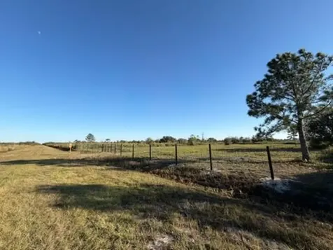 18086 NW 270th Street Okeechobee FL 34972