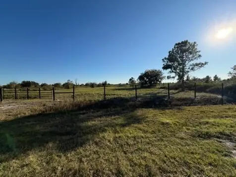 18086 NW 270th Street Okeechobee FL 34972