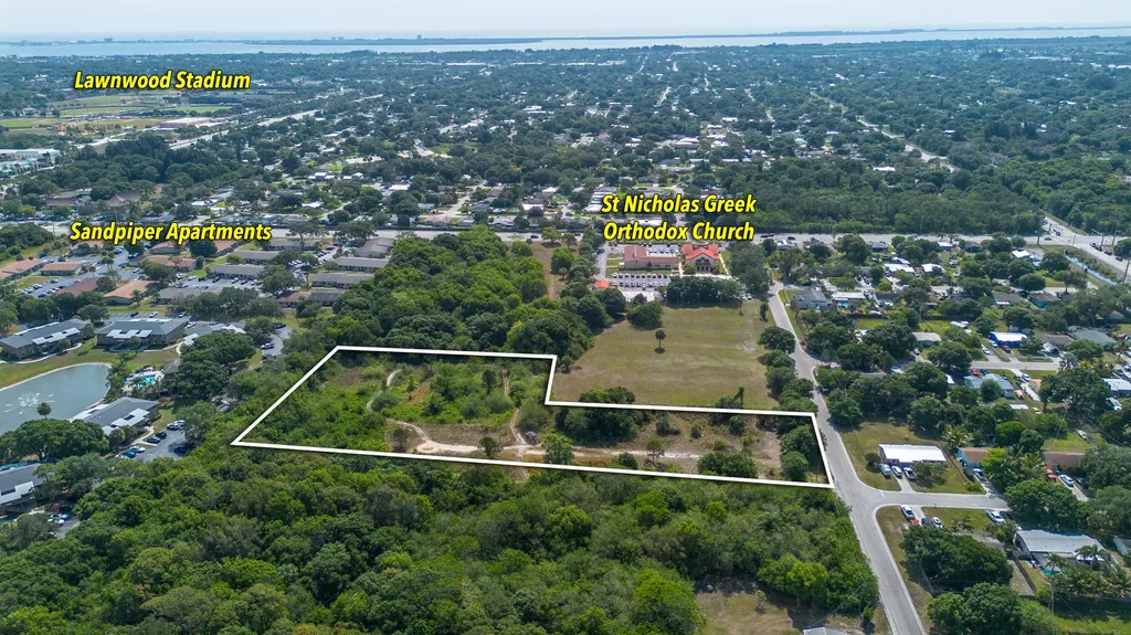 2205 S Stanton Avenue Fort Pierce FL 34981