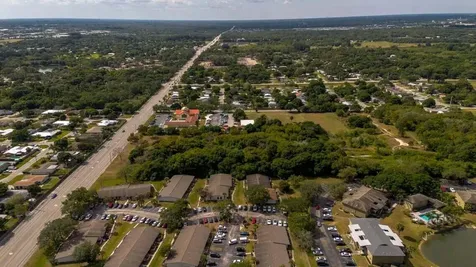 2205 S Stanton Avenue Fort Pierce FL 34981