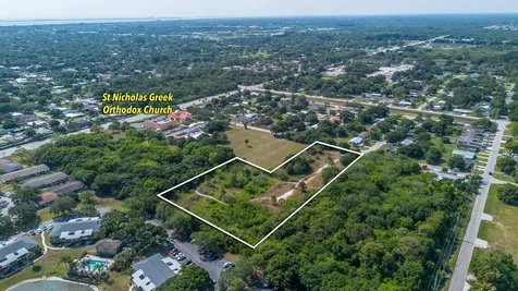 2205 S Stanton Avenue Fort Pierce FL 34981