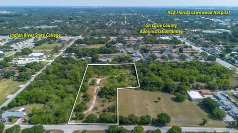 2205 S Stanton Avenue Fort Pierce FL 34981