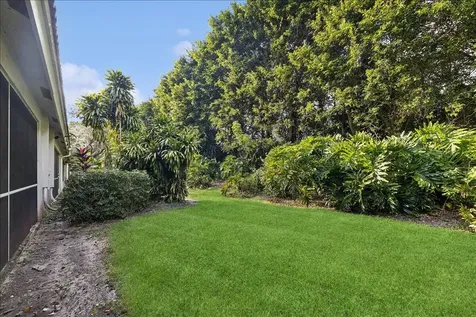 7054 Hawks Nest Terrace Riviera Beach FL 33407