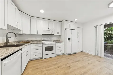 7054 Hawks Nest Terrace Riviera Beach FL 33407