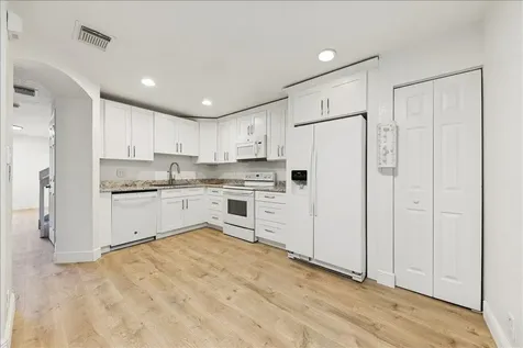 7054 Hawks Nest Terrace Riviera Beach FL 33407