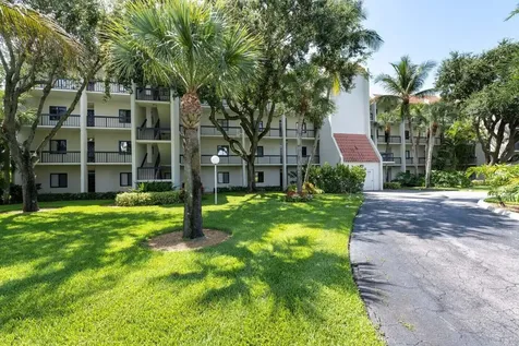 3050 Presidential Way West Palm Beach FL 33401