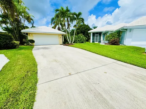 406 Sw Fairway Landing Port Saint Lucie FL 34986