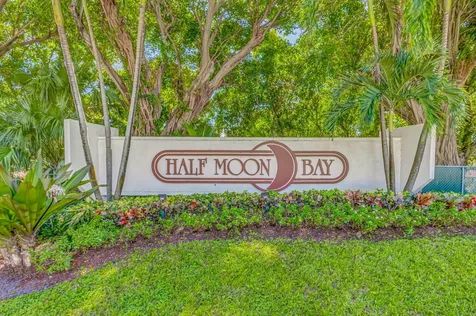 102 Half Moon Circle Hypoluxo FL 33462