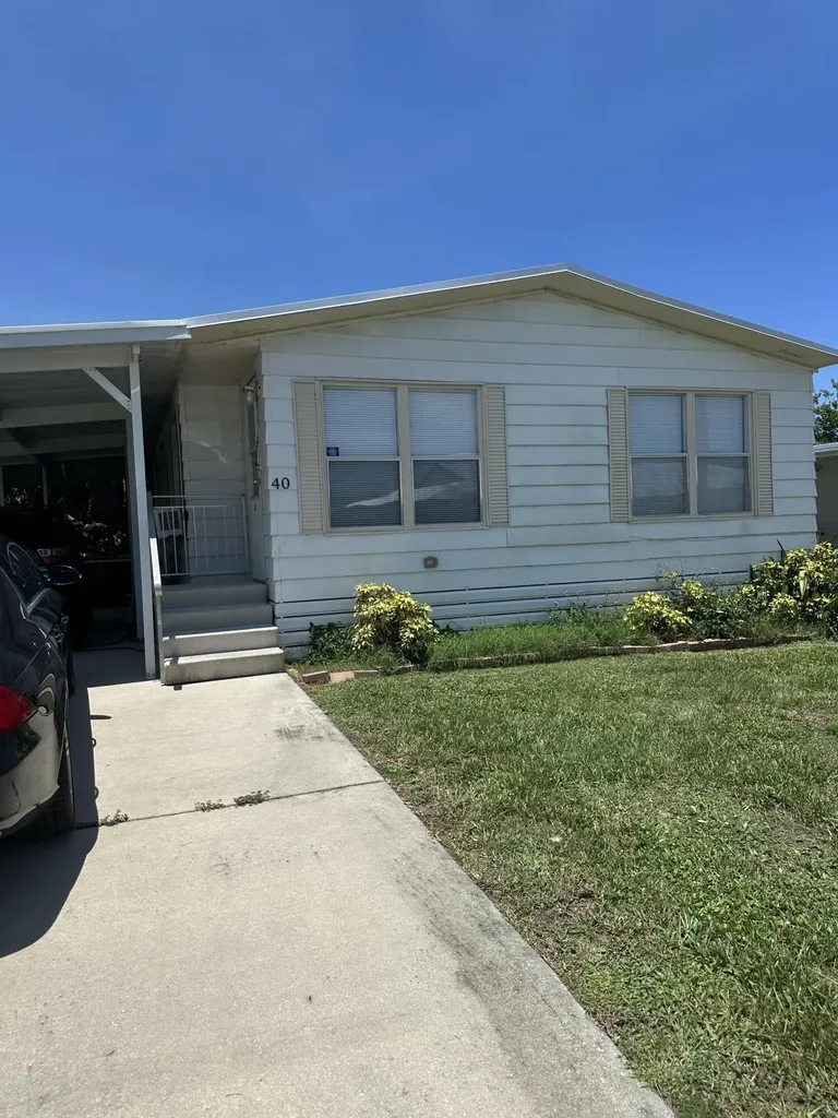 40 Spanish Way Port Saint Lucie FL 34952