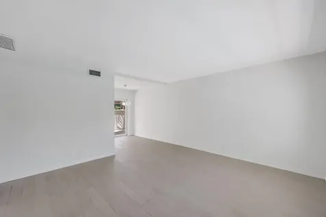 609 Ne 13th Avenue Fort Lauderdale FL 33304