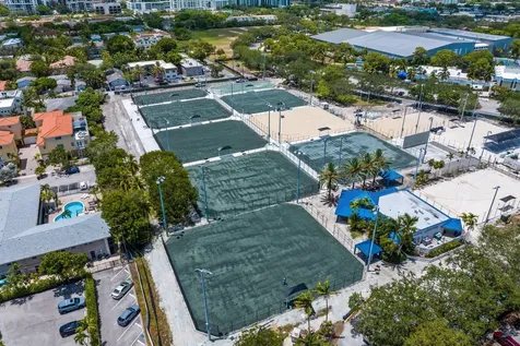 609 Ne 13th Avenue Fort Lauderdale FL 33304