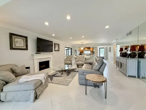 401 Clubhouse Circle Jupiter FL 33477