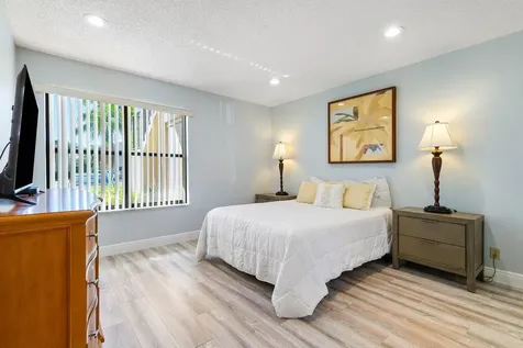 401 Clubhouse Circle Jupiter FL 33477