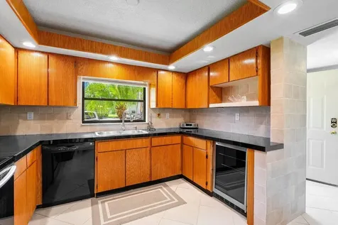 401 Clubhouse Circle Jupiter FL 33477
