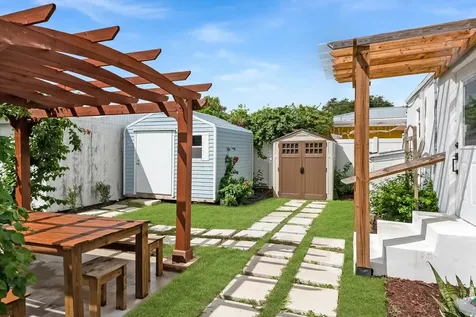 308 SW 1st Street Delray Beach FL 33444
