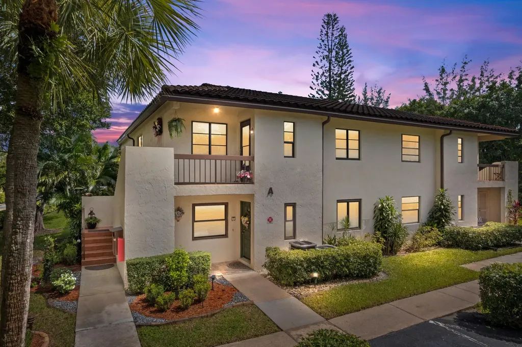 21734 Arriba Real Boca Raton FL 33433