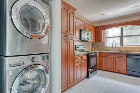 101 Fairway Lane Royal Palm Beach FL 33411
