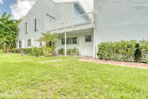 101 Fairway Lane Royal Palm Beach FL 33411