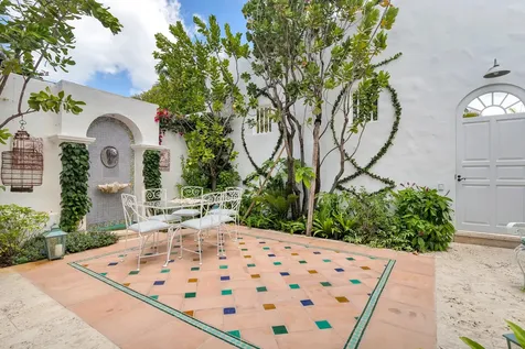 417 Peruvian Avenue Palm Beach FL 33480