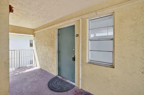 4081 N Dixie Highway Oakland Park FL 33334