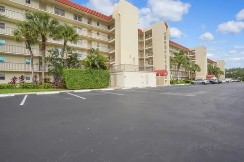 3959 Via Poinciana Lake Worth FL 33467
